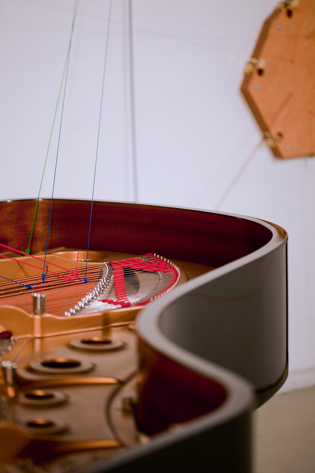 ensemble arcimboldo / resonance-box / Klanginstallation / Flgel